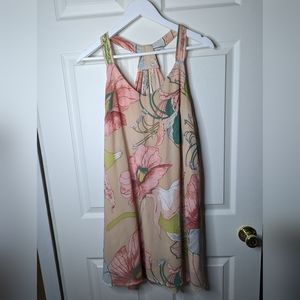 Entro beige & pink floral sleeveless shirt size medium